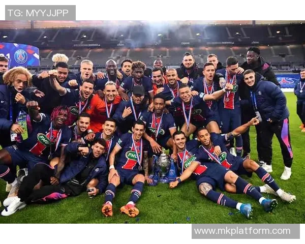 世界杯波尔图与巴黎圣日耳曼战平点球大战精彩瞬间引发全场热烈反响