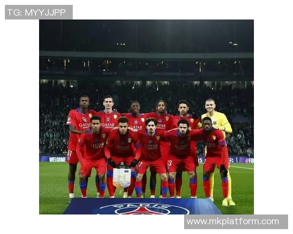 中超赛场惊现冷门巴黎圣日耳曼逆转多特蒙德引发全场狂欢