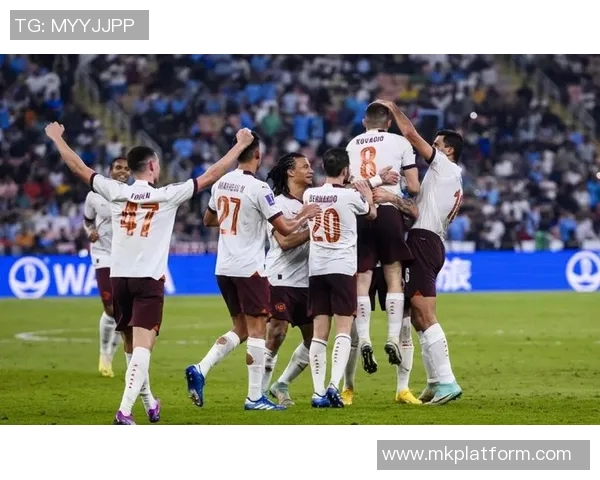 意甲精彩对决AC米兰与曼城战成平局点球大战引发全场热烈反响