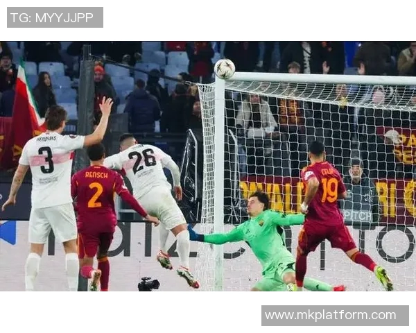 欧冠激战波尔图与曼联战平点球大战引发全场热议与转会传闻