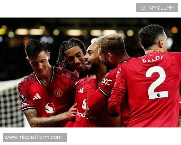 足总杯精彩对决曼联大胜AC米兰红牌事件引发全场热议