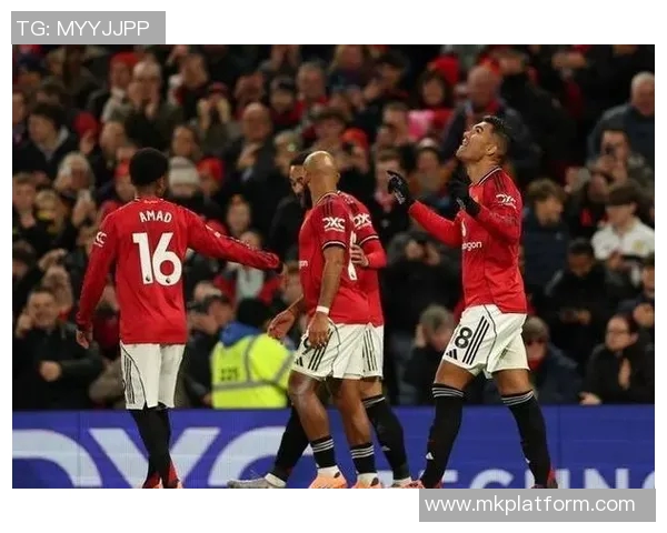 热刺与拜仁友谊赛激战成平局绝杀瞬间引发全场狂欢