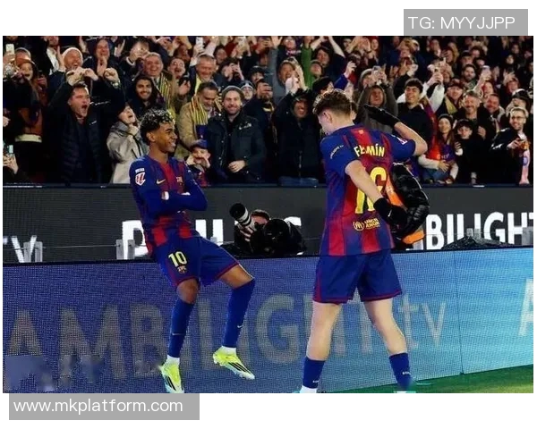 西甲经典对决曼城与巴萨激战成平局点球大战引发全场热潮