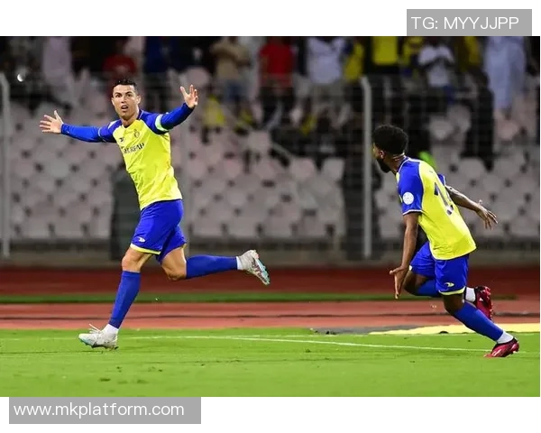 中超精彩对决AC米兰大胜尤文图斯帽子戏法点燃全场激情