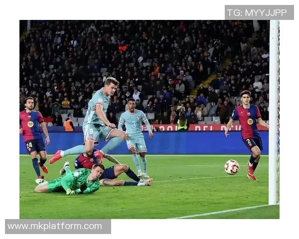 国王杯激战：里昂与切尔西战成平局十大精彩进球回顾引发全场热议