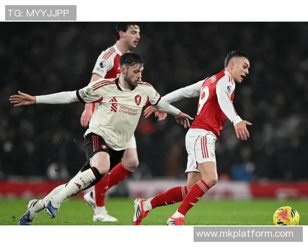 英超精彩对决拜仁以4-0大胜里昂全场沸腾瞬间回顾